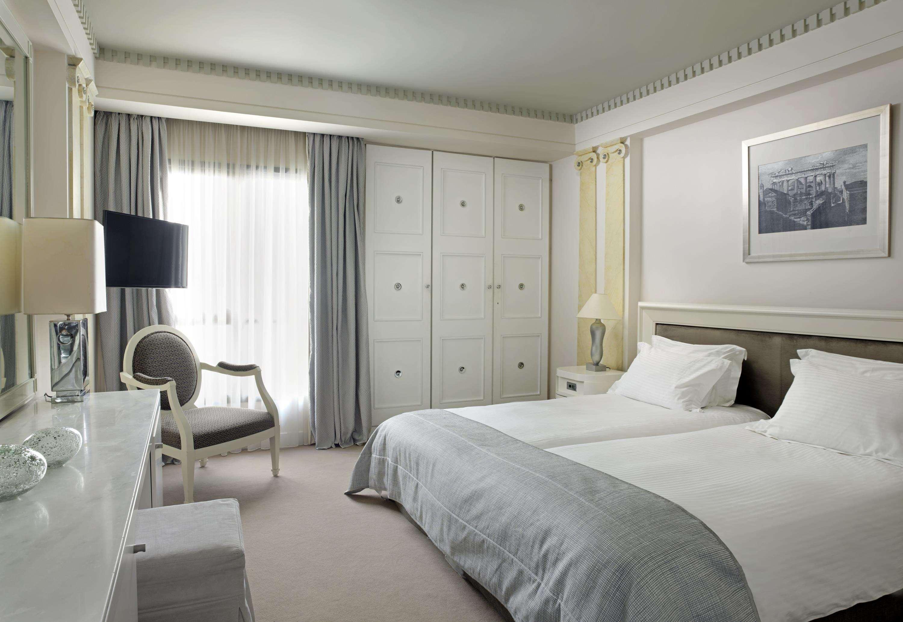 Готель Njv Athens Plaza Номер фото A room at the Hotel de la Paix